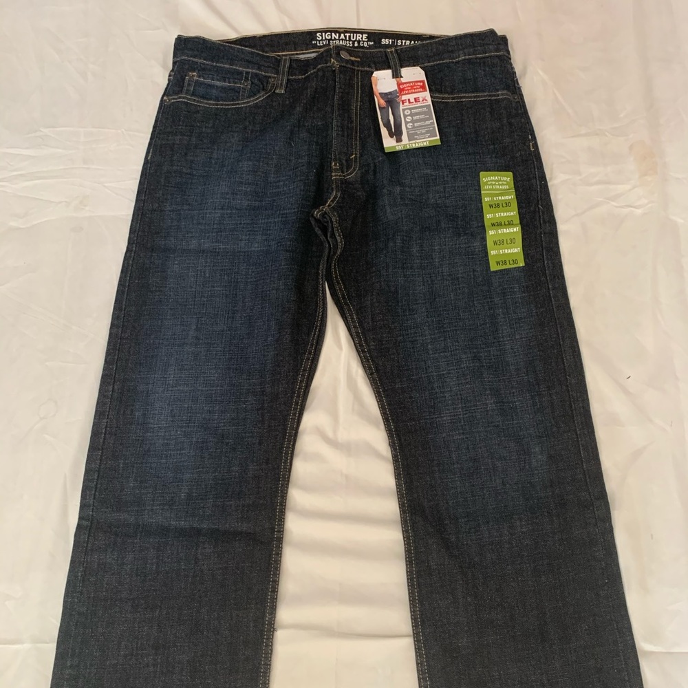 Signature by levis strauss and co